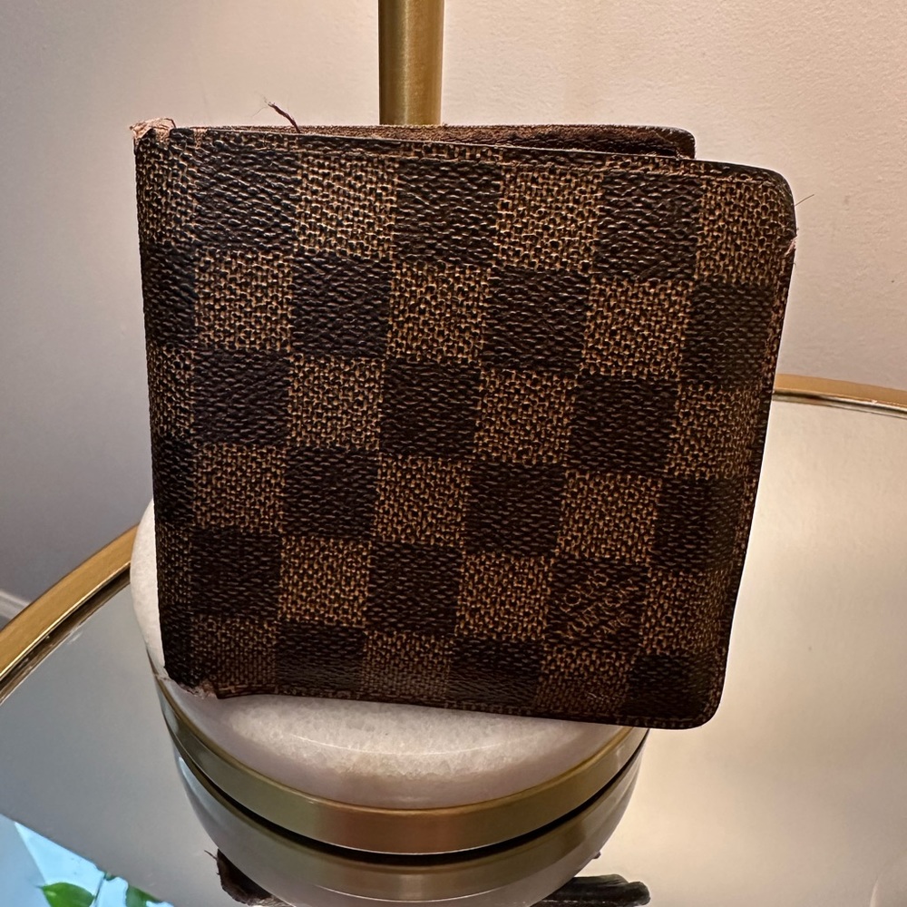AUTHENTIC men Lv wallet